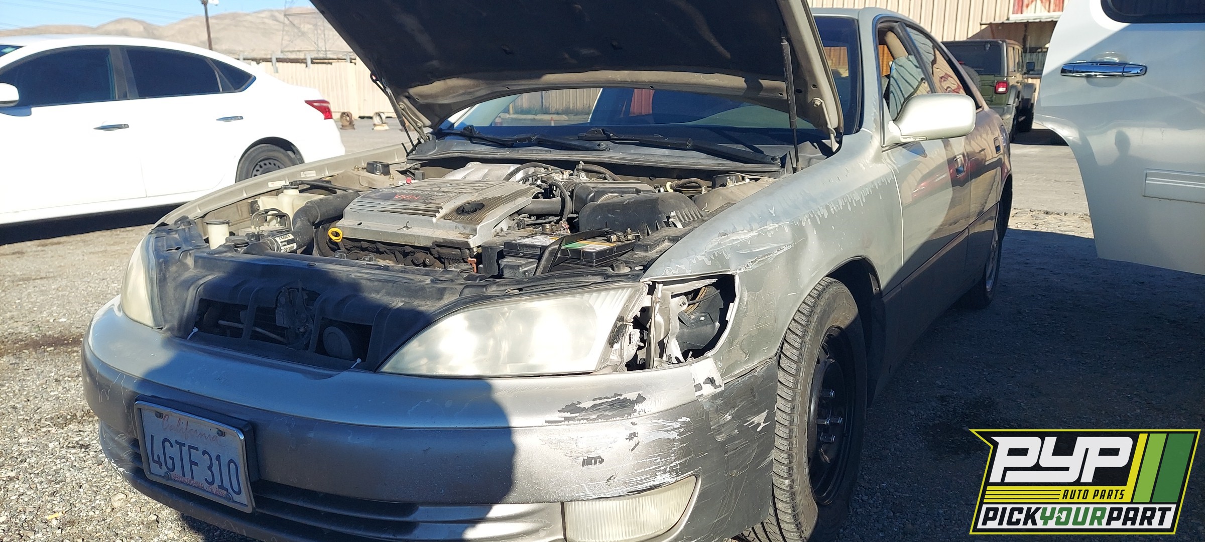 1999 LEXUS ES300 available for parts
