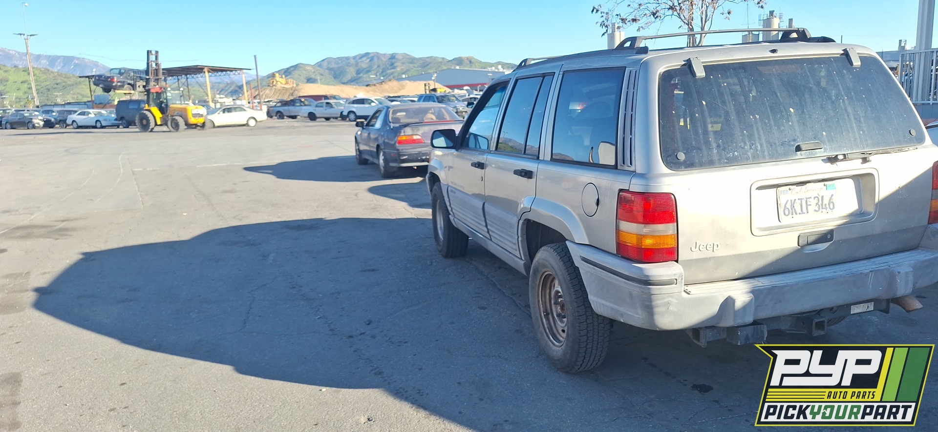 1998 JEEP GRAND CHEROKEE available for parts