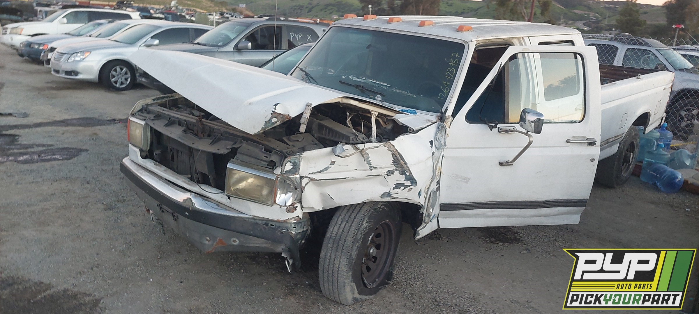 1989 FORD F-350 available for parts