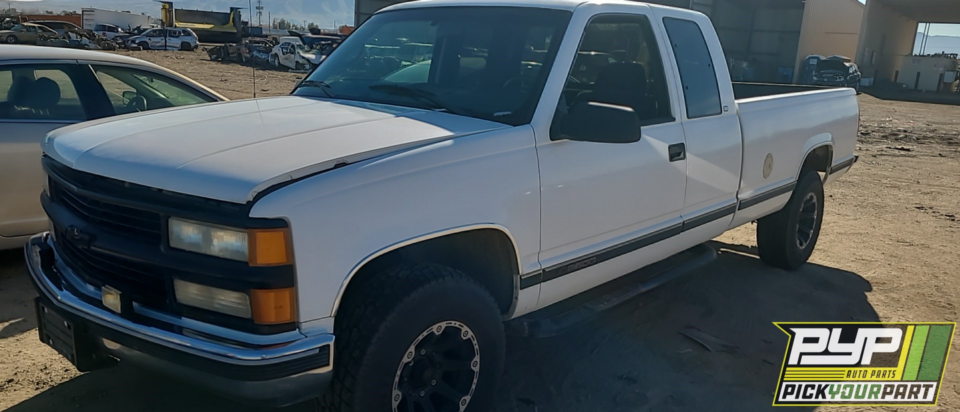 1998 CHEVROLET C2500 available for parts
