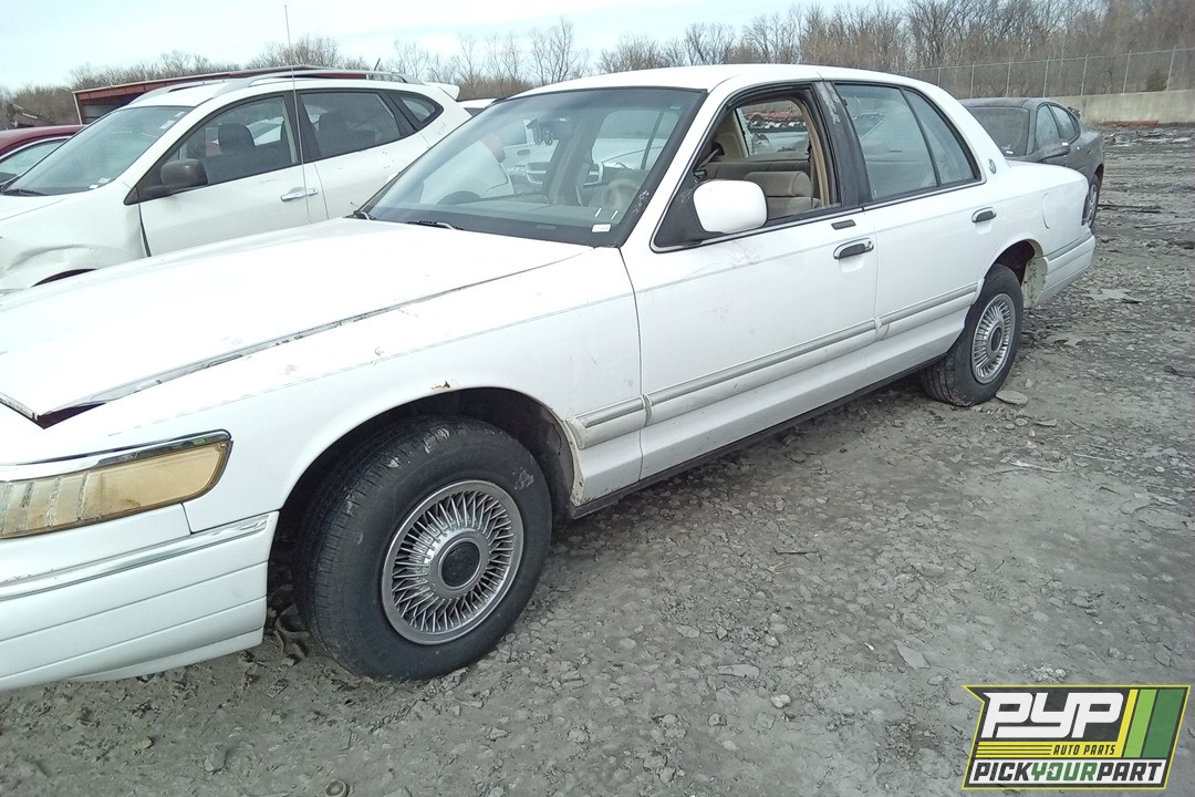 1993 MERCURY GRAND MARQUIS available for parts