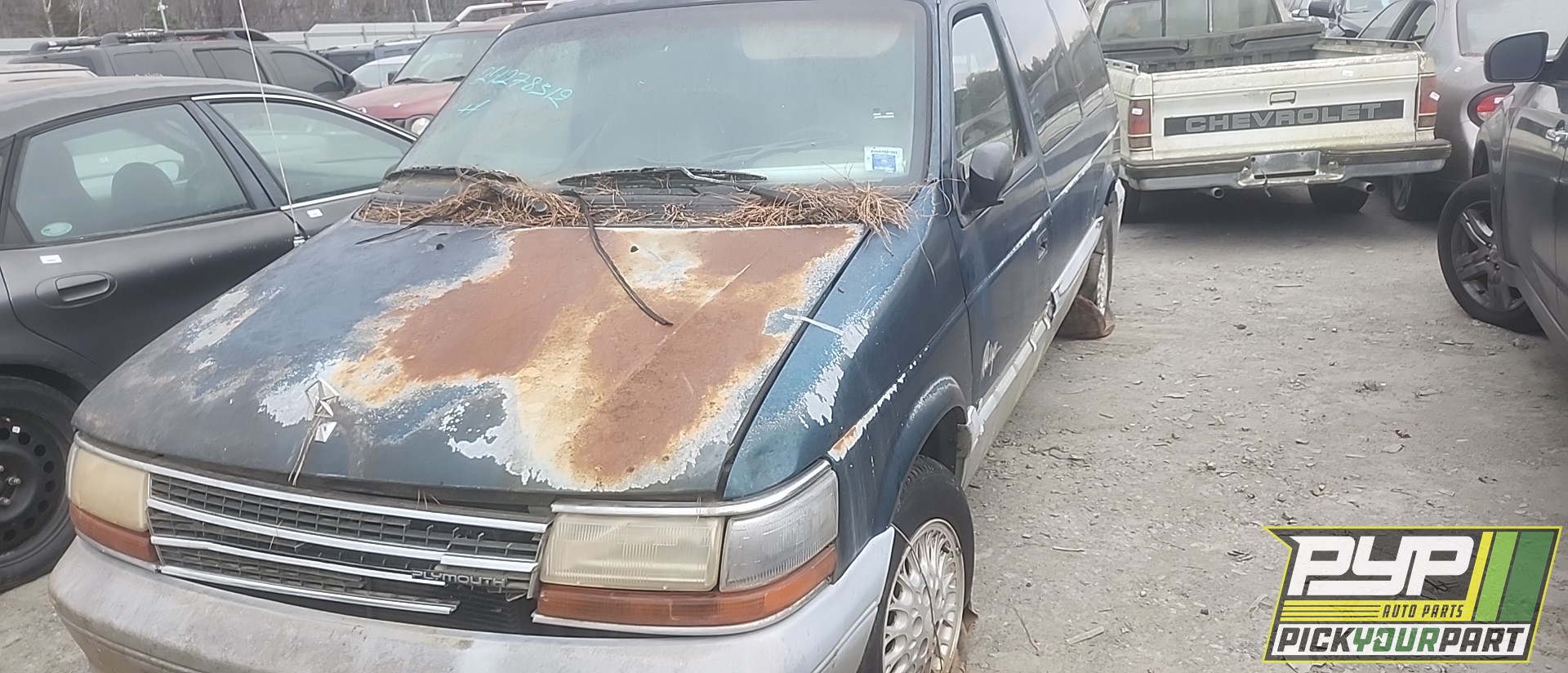 1995 PLYMOUTH GRAND VOYAGER available for parts