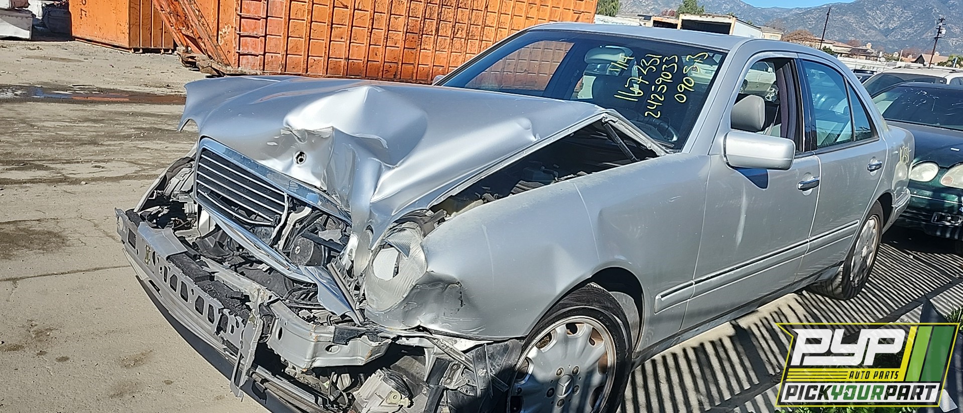 1998 MERCEDES-BENZ E320 partes disponibles