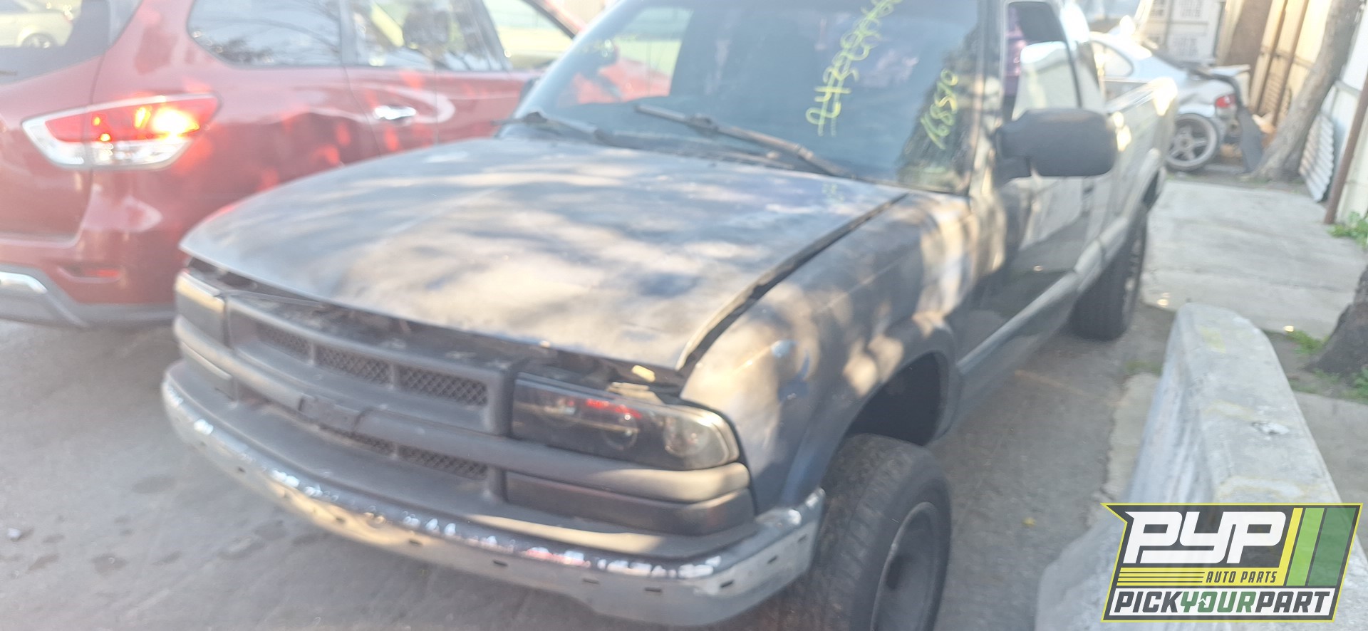 1998 CHEVROLET S10 available for parts