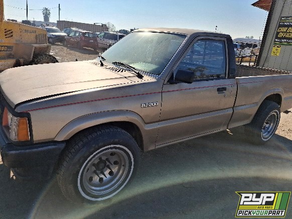 1987 MAZDA B2200 partes disponibles