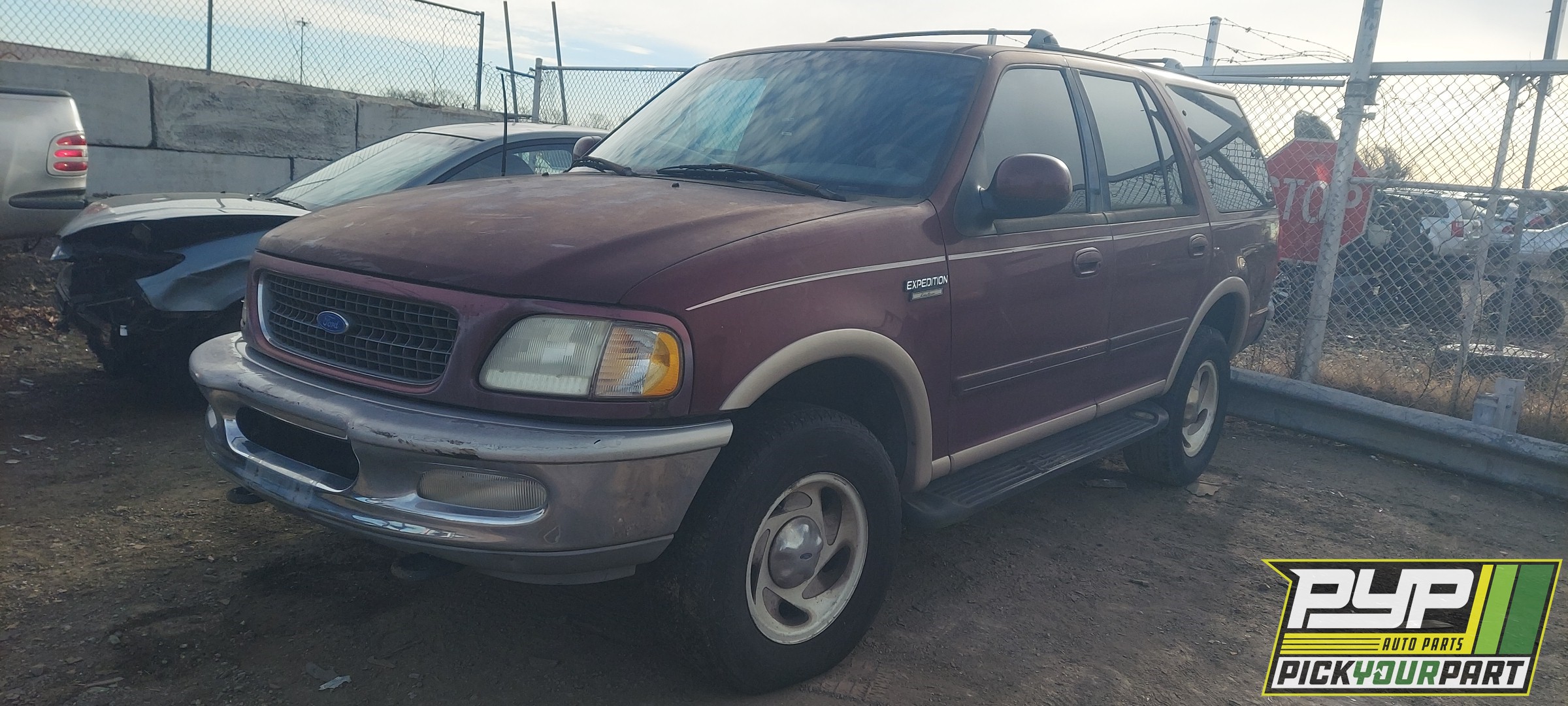 1997 FORD EXPEDITION available for parts