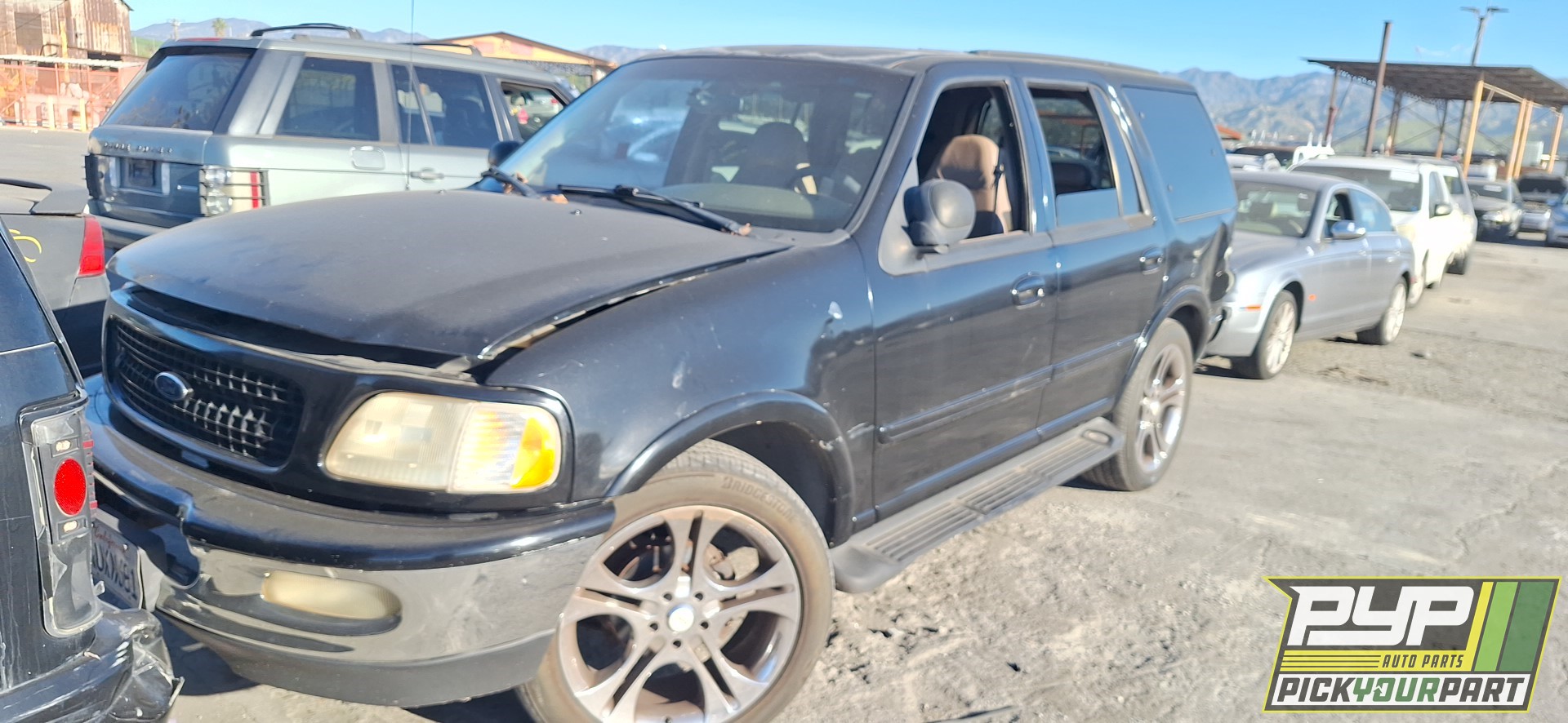 1998 FORD EXPEDITION available for parts