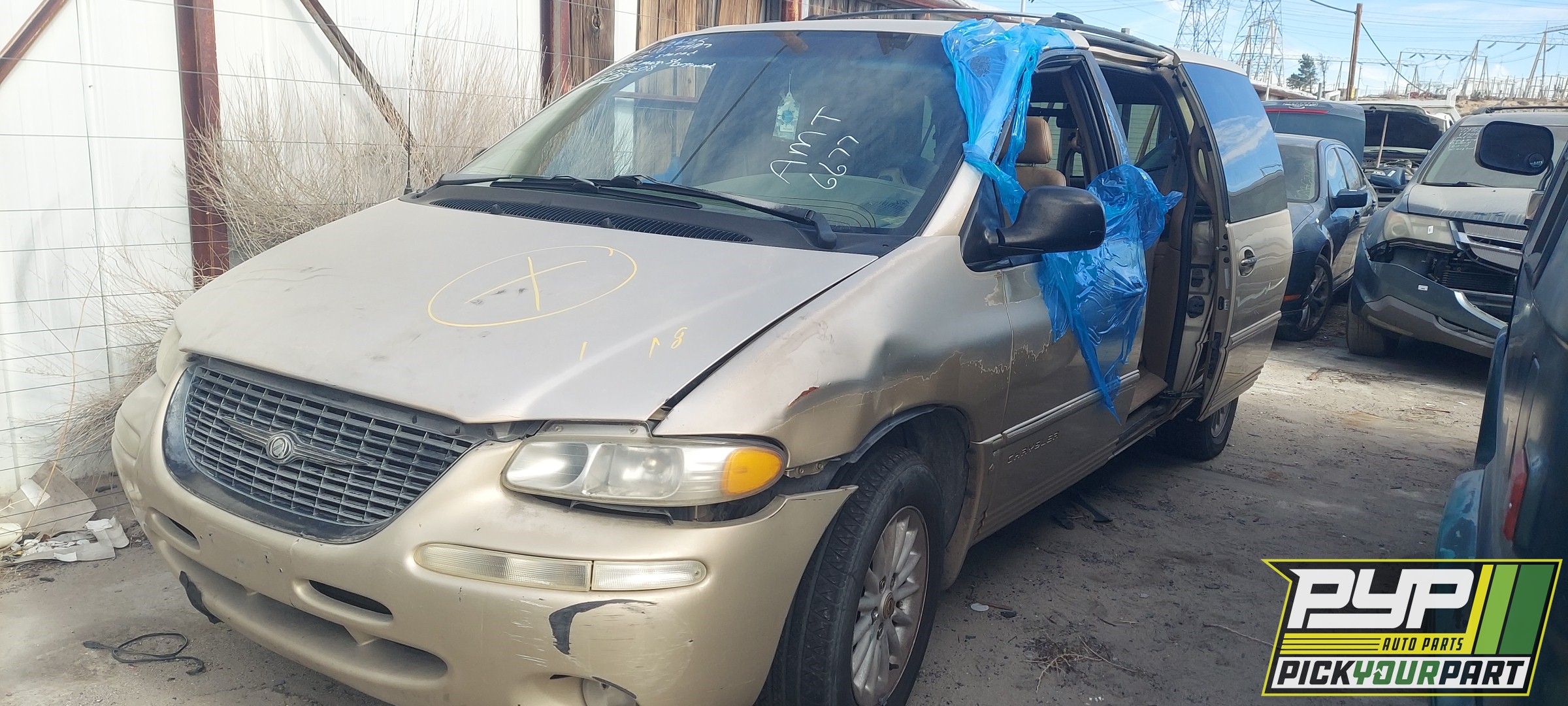 1999 CHRYSLER TOWN & COUNTRY available for parts