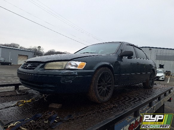 1998 TOYOTA CAMRY partes disponibles