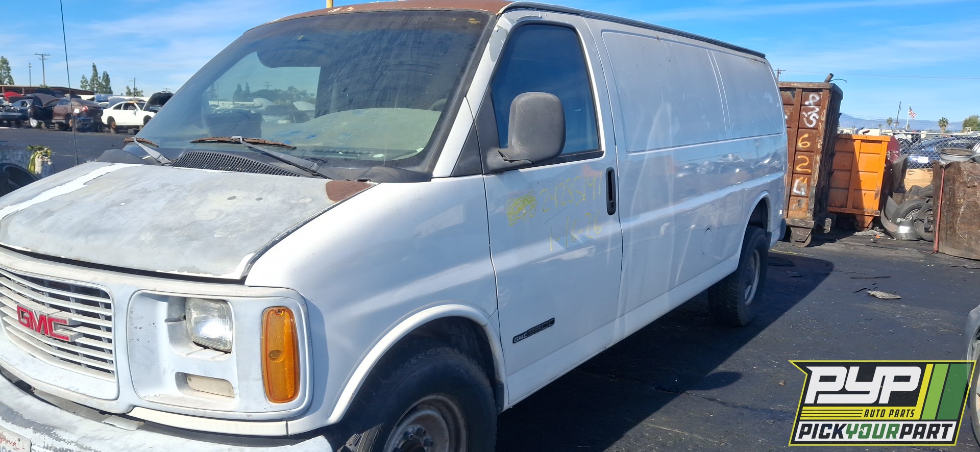 1999 GMC SAVANA 3500 available for parts