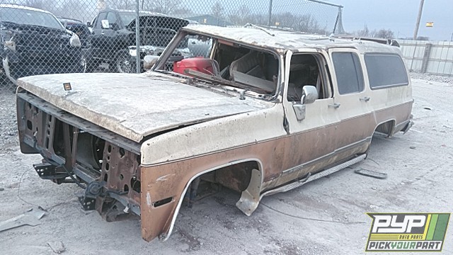 1989 CHEVROLET SUBURBAN available for parts