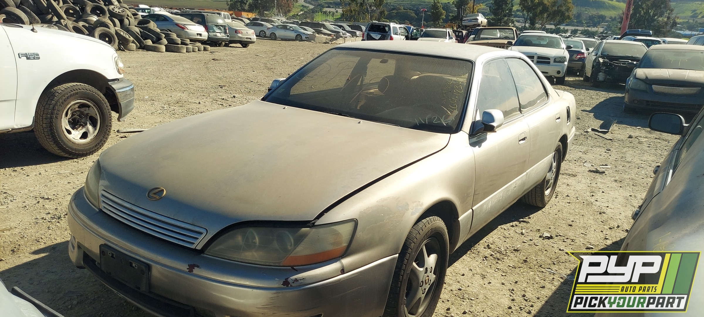 1996 LEXUS ES300 partes disponibles