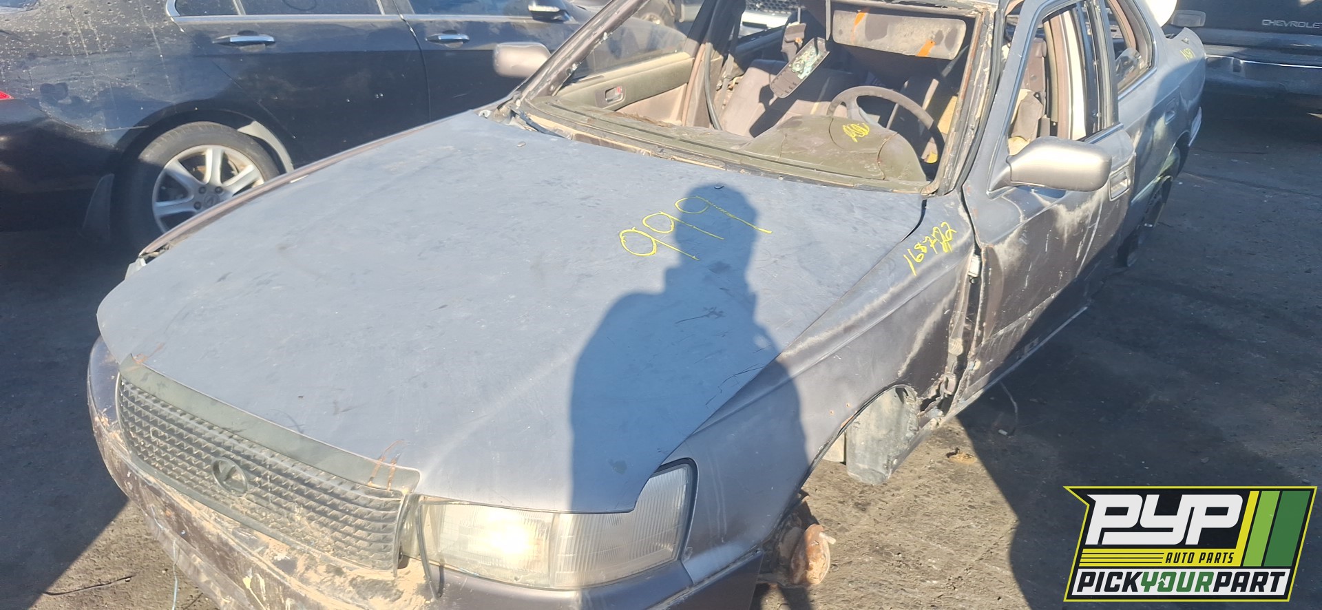 1992 LEXUS LS400 available for parts