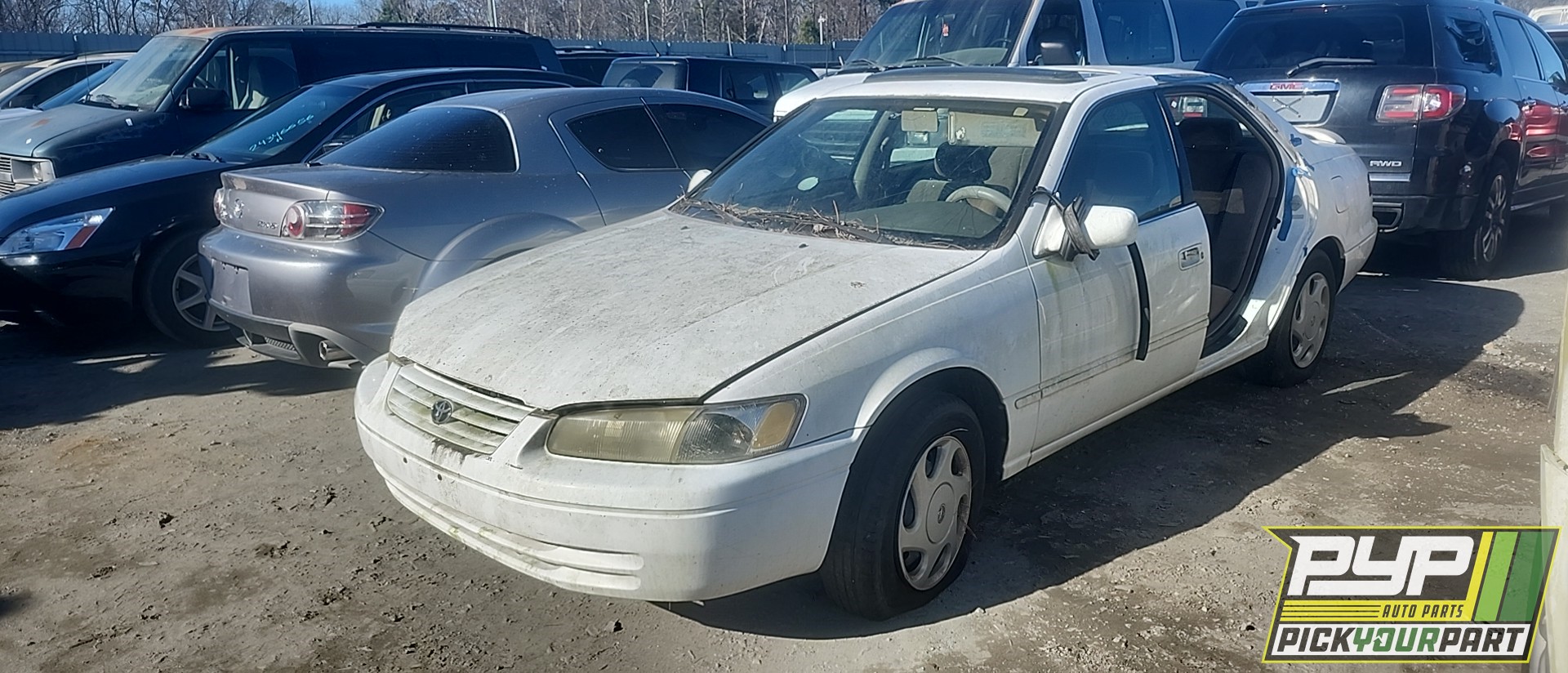 1997 TOYOTA CAMRY available for parts