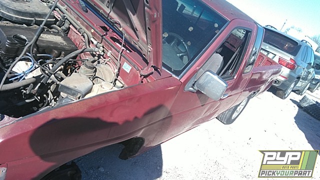 1996 NISSAN PICKUP partes disponibles