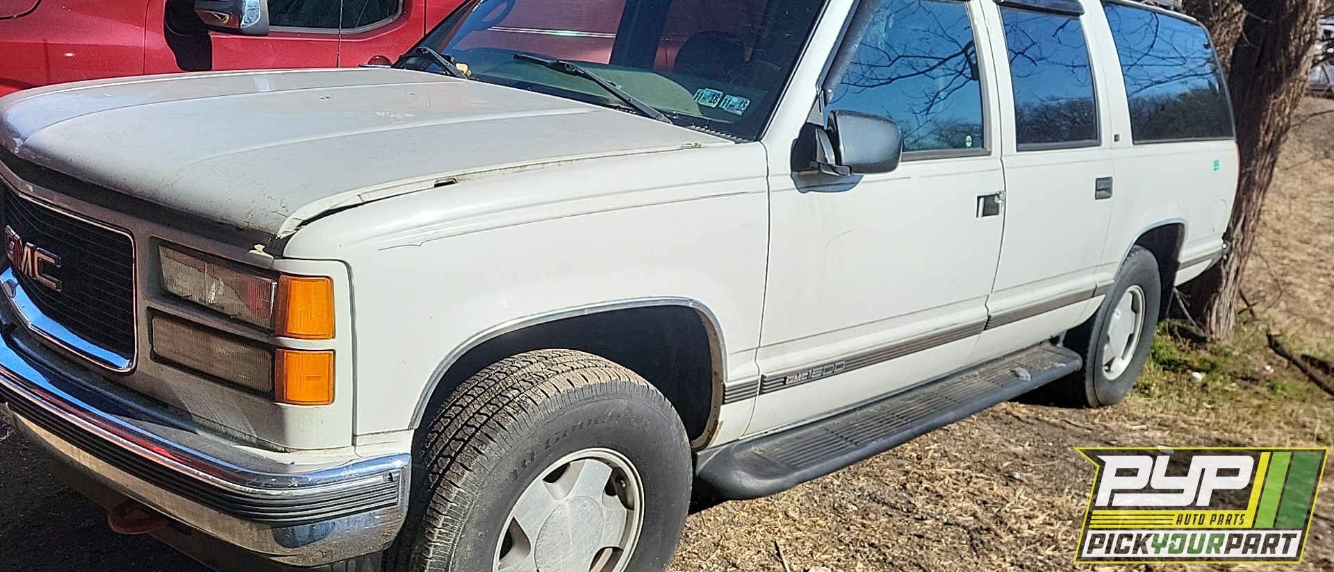 1999 GMC K1500 SUBURBAN available for parts