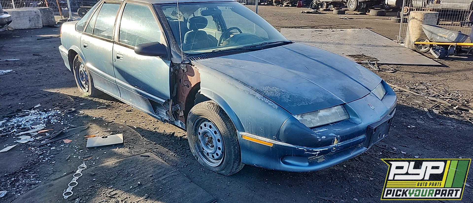 1993 SATURN SL2 available for parts