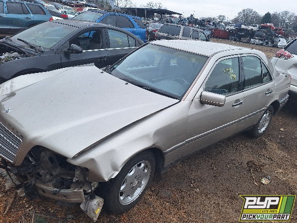 1995 MERCEDES-BENZ C220 partes disponibles