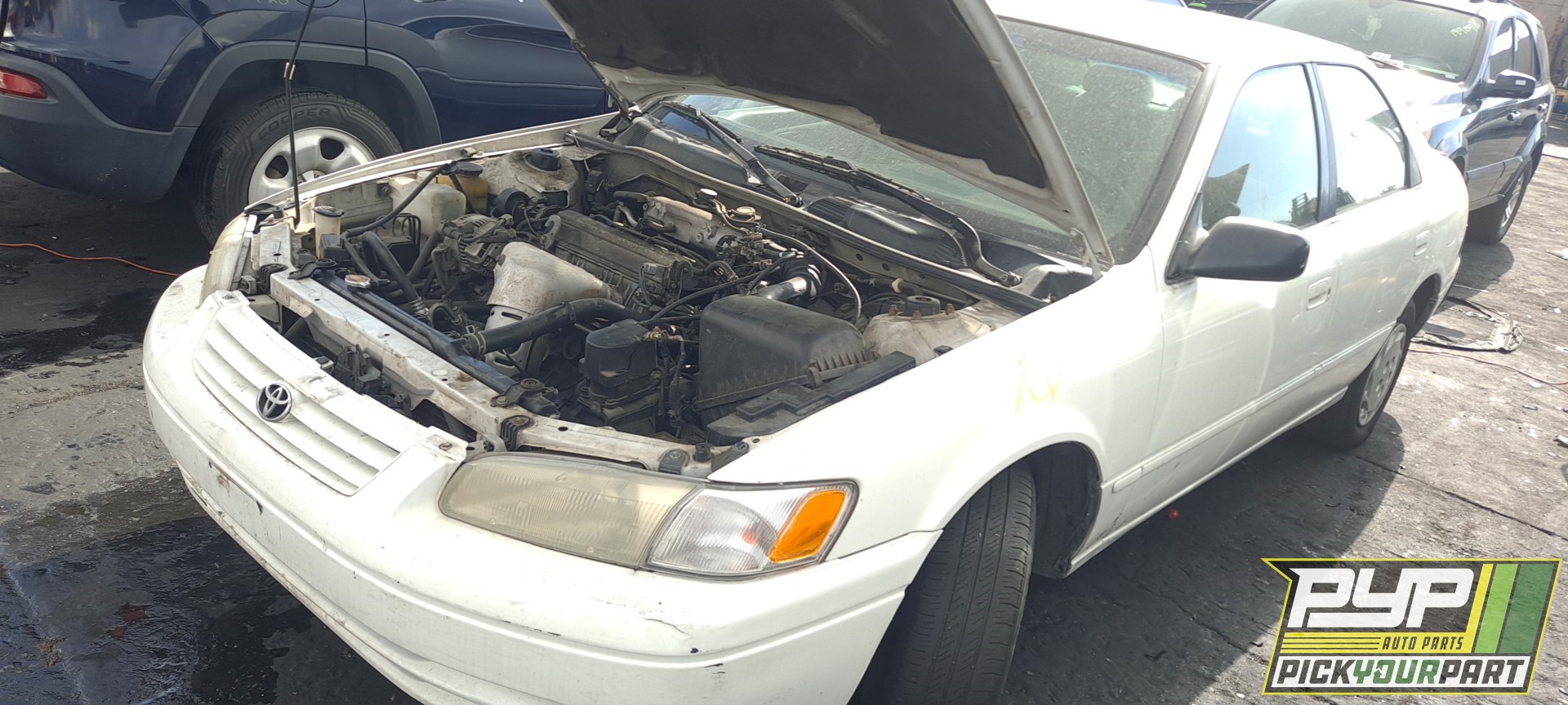 1998 TOYOTA CAMRY available for parts