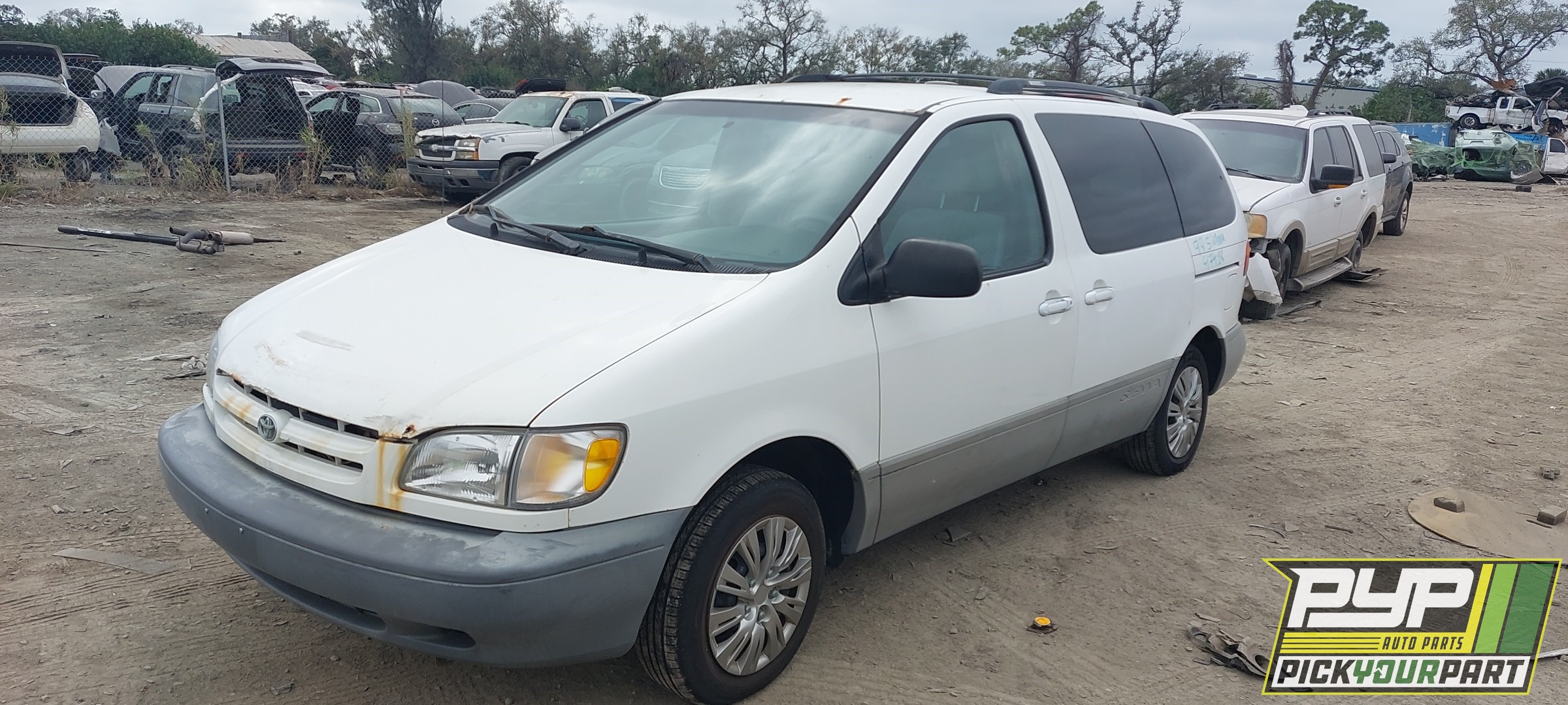 1999 TOYOTA SIENNA partes disponibles