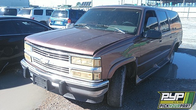 1993 CHEVROLET C1500 SUBURBAN partes disponibles