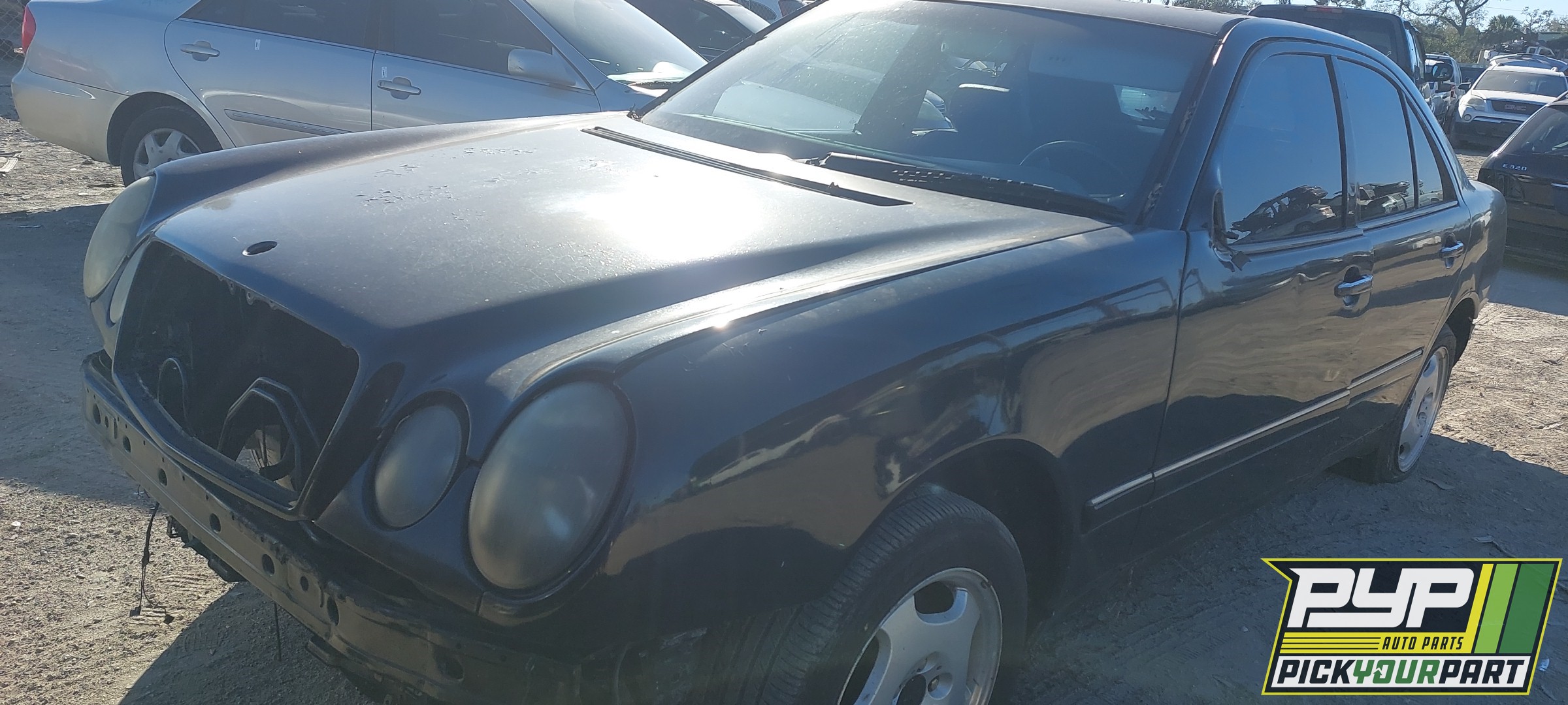 1998 MERCEDES-BENZ E300 partes disponibles