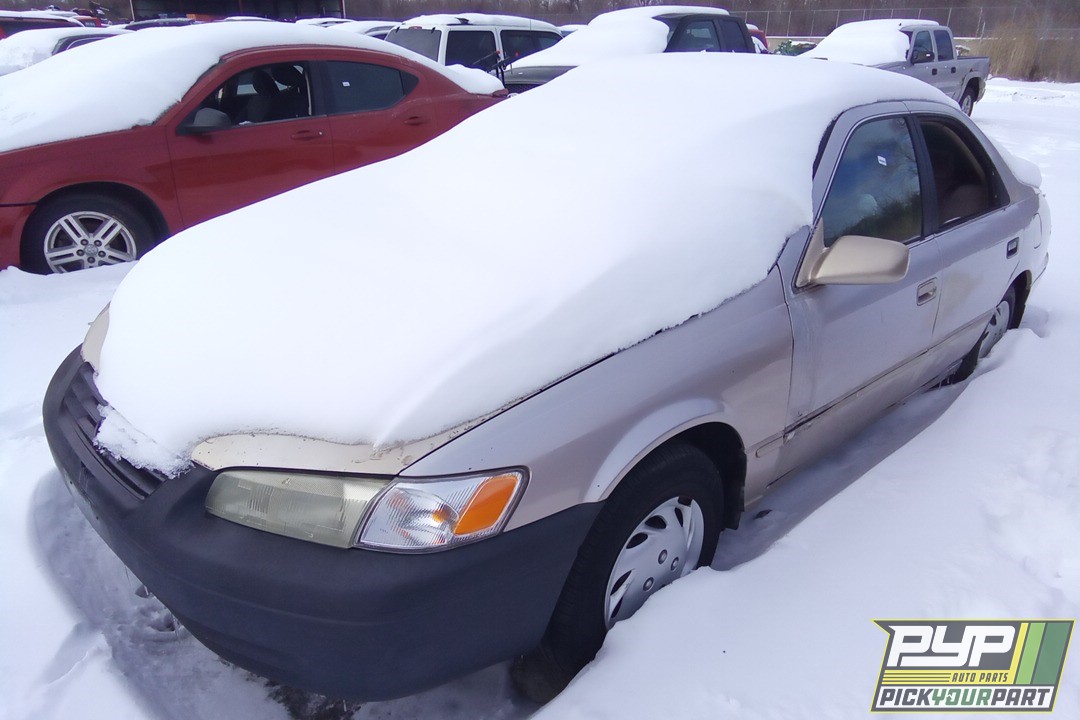 1997 TOYOTA CAMRY available for parts