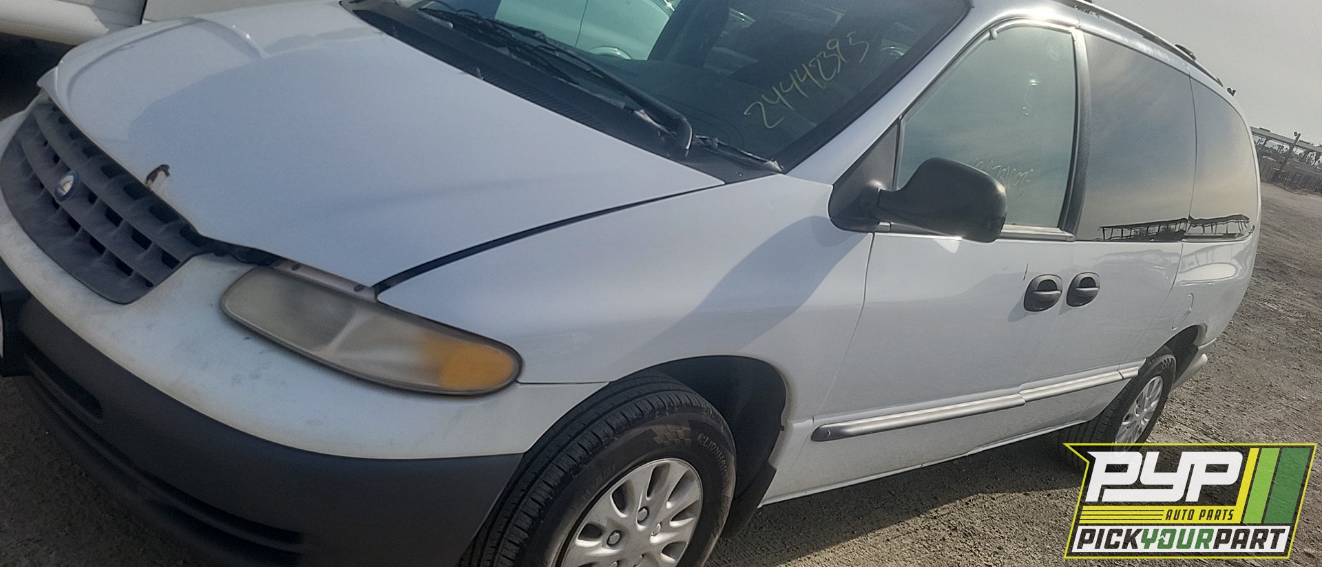 1996 PLYMOUTH GRAND VOYAGER available for parts