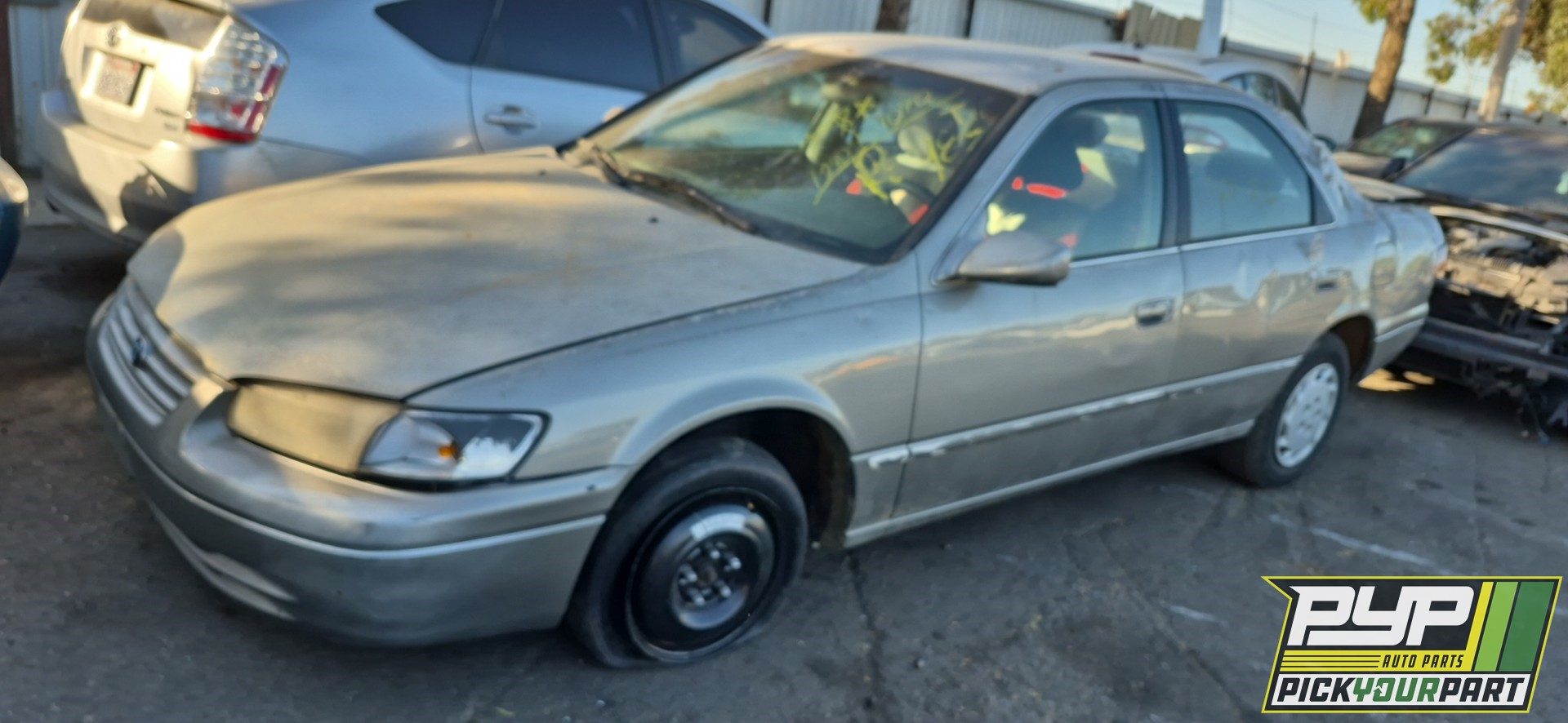 1998 TOYOTA CAMRY available for parts
