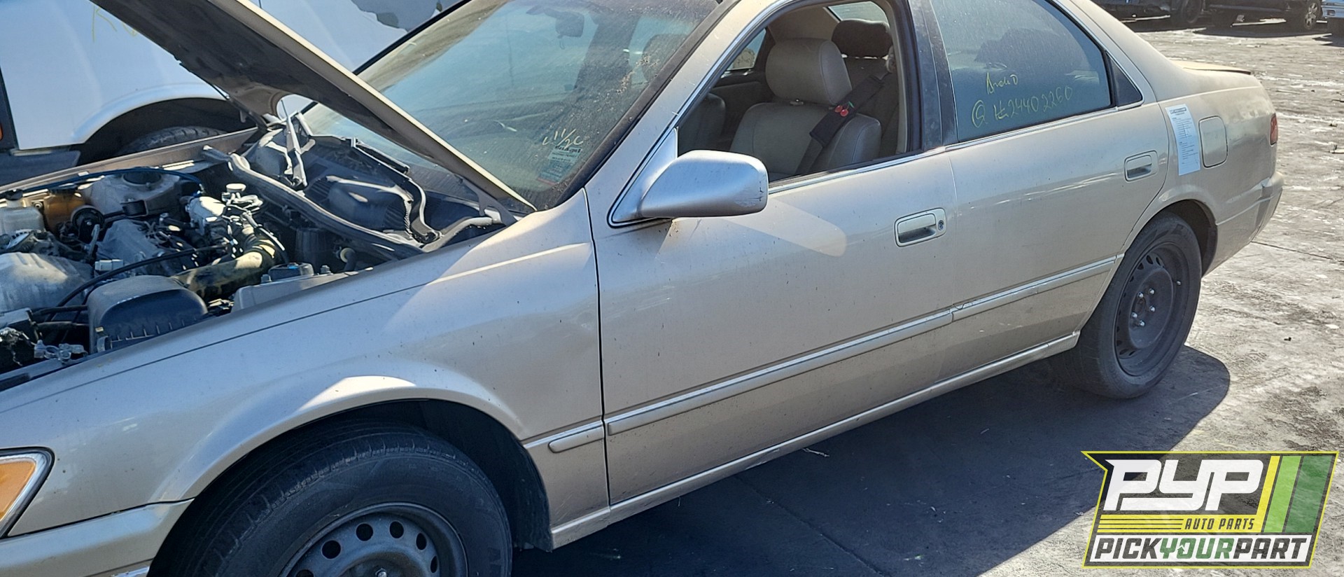 1998 TOYOTA CAMRY available for parts