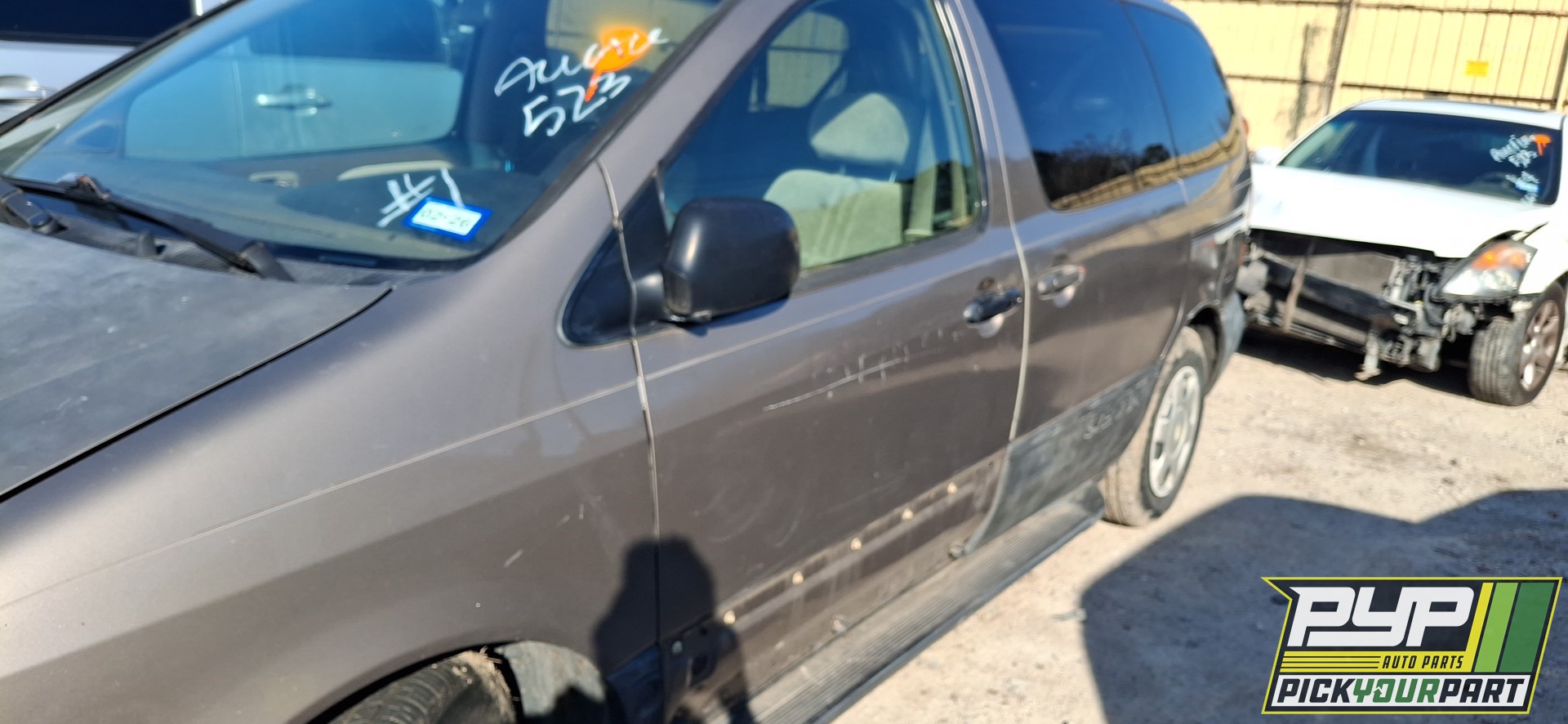 1998 TOYOTA SIENNA available for parts