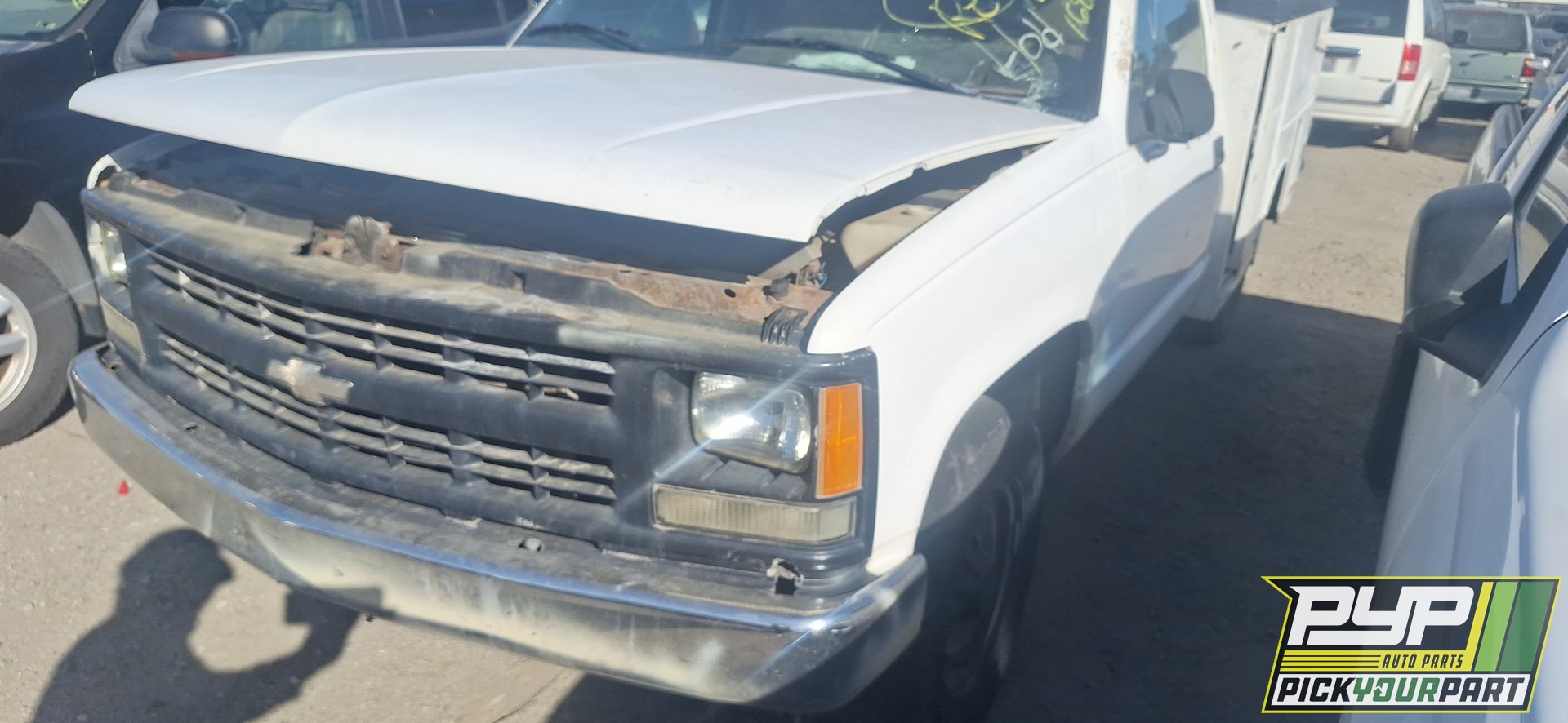 1995 CHEVROLET C2500 available for parts