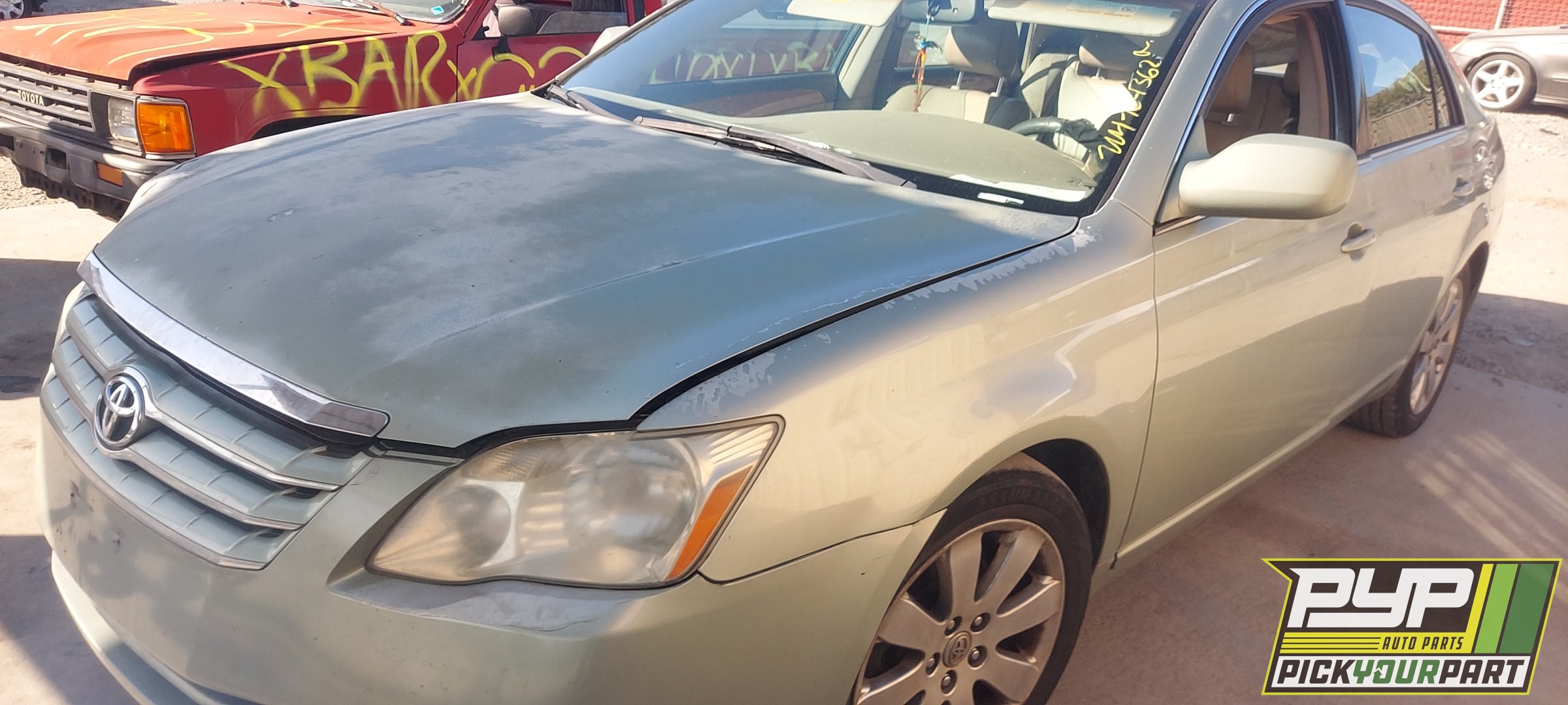 2005 TOYOTA AVALON available for parts