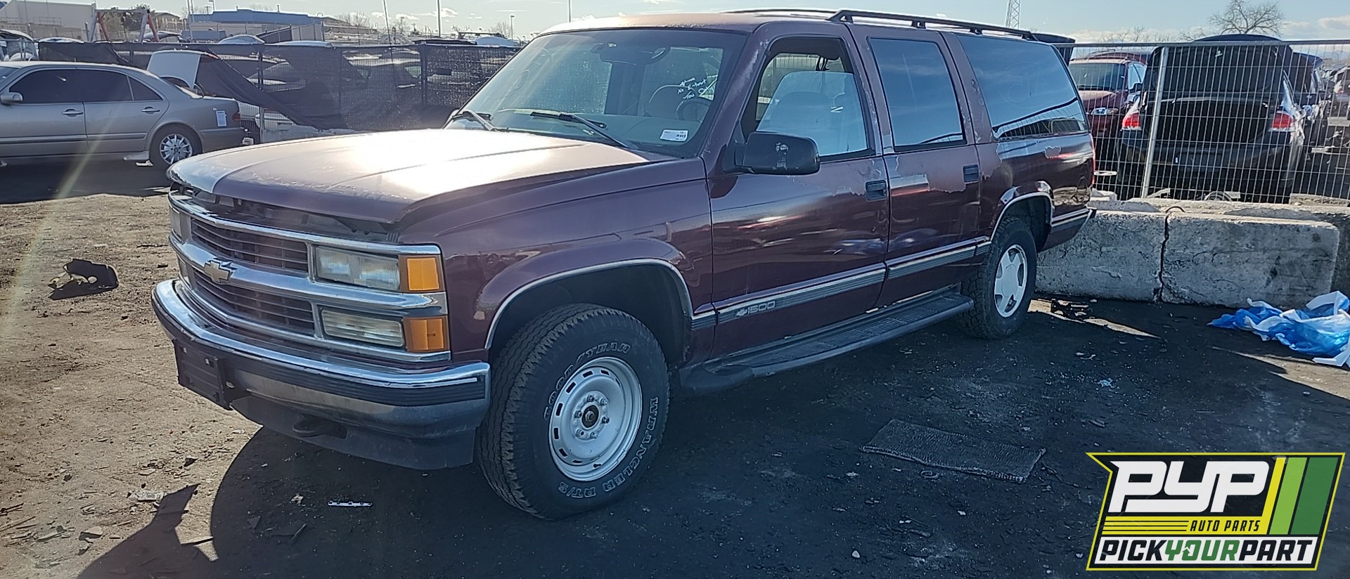 1998 CHEVROLET K1500 SUBURBAN partes disponibles