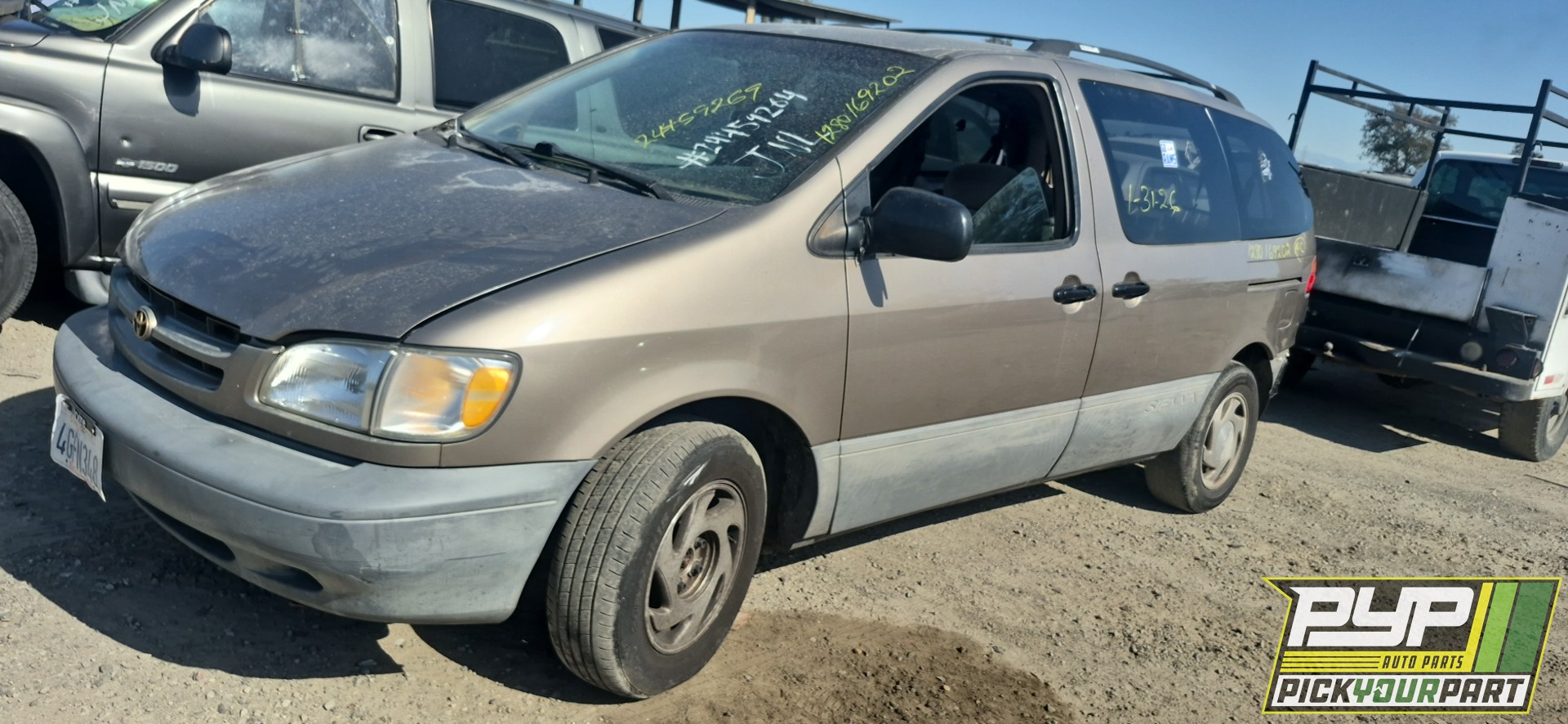 1999 TOYOTA SIENNA available for parts