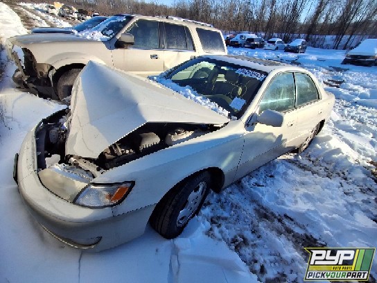 1999 LEXUS ES300 available for parts