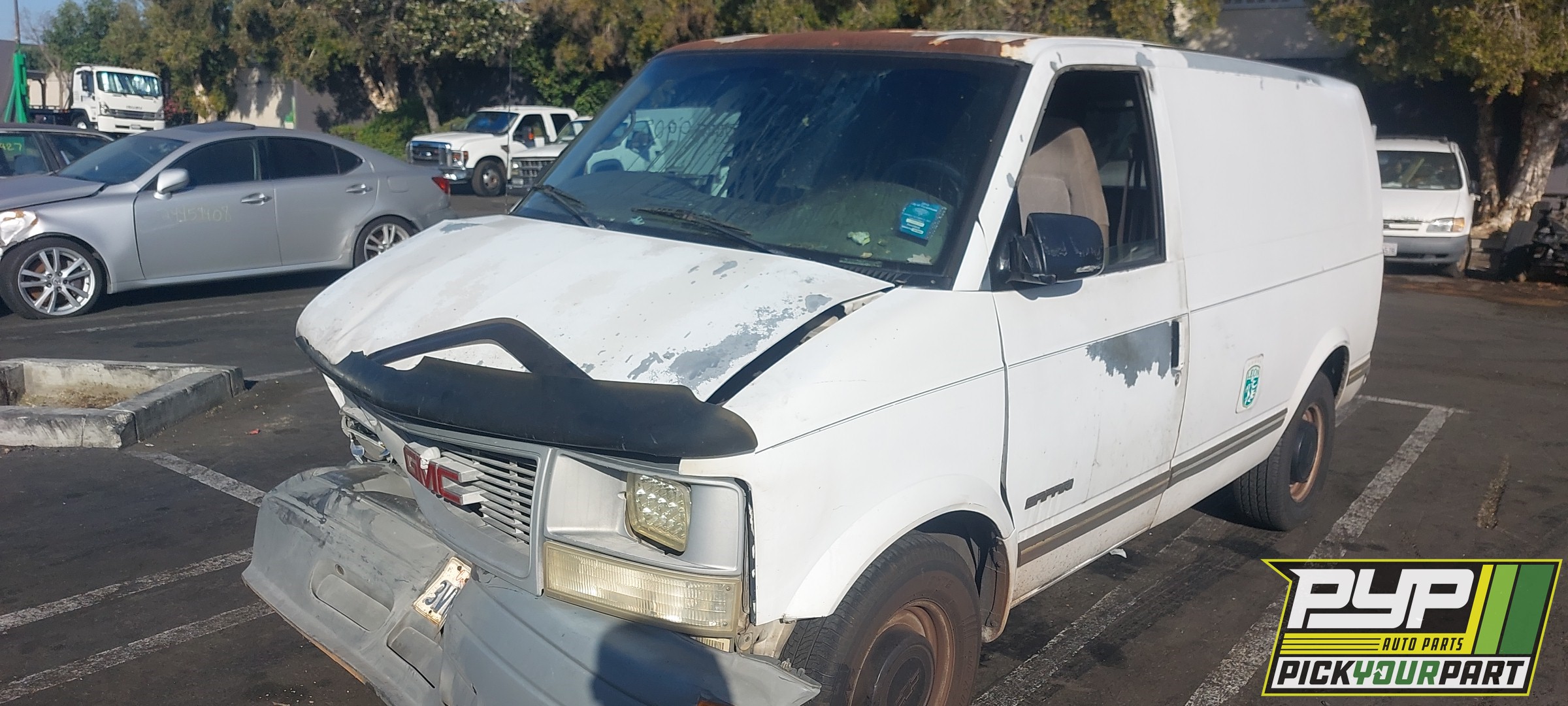 1997 GMC SAFARI available for parts