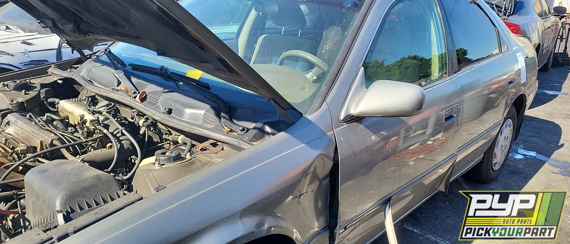 1997 TOYOTA CAMRY available for parts