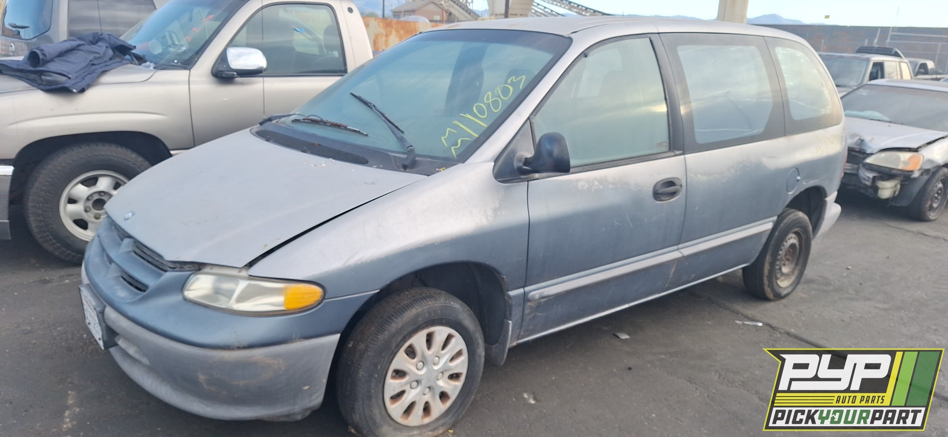 1996 DODGE CARAVAN available for parts
