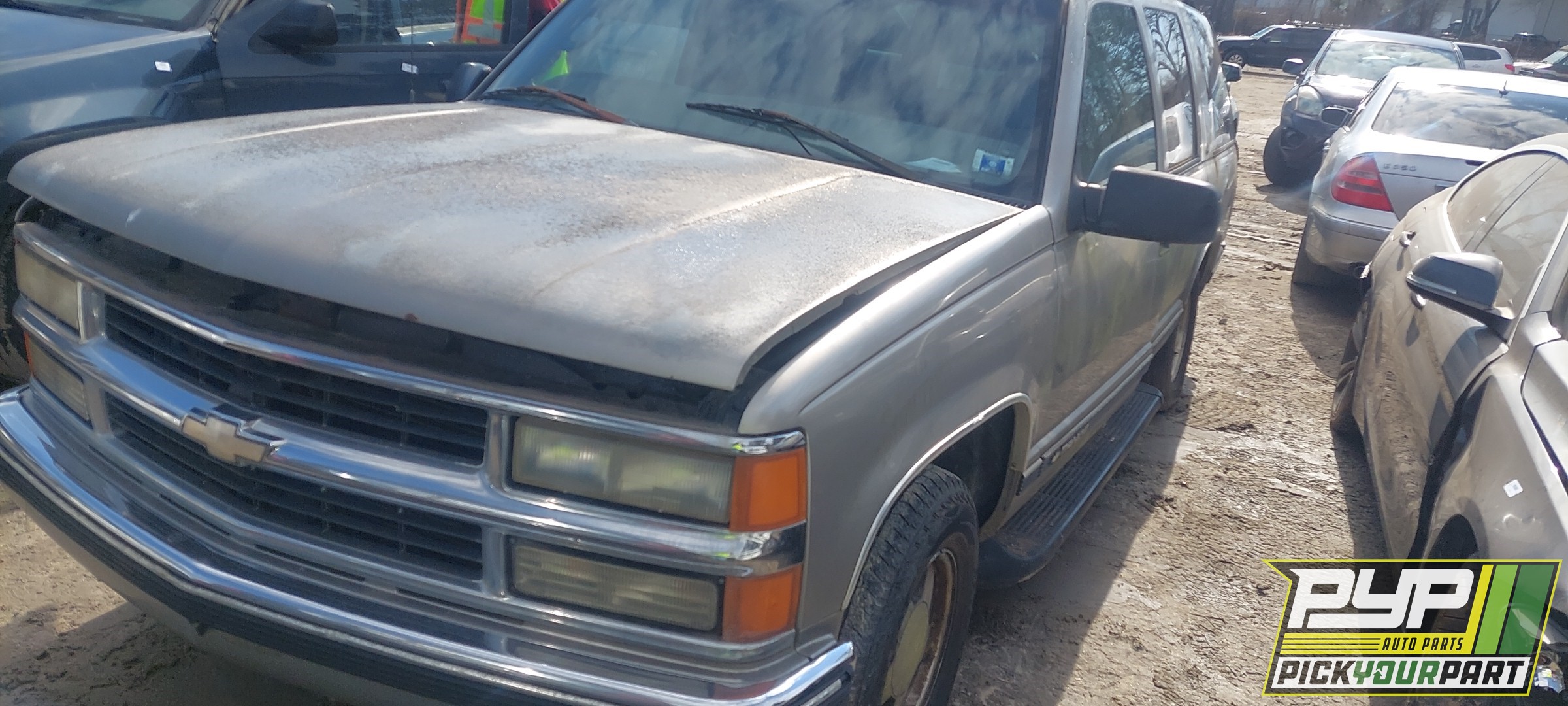 1999 CHEVROLET TAHOE available for parts
