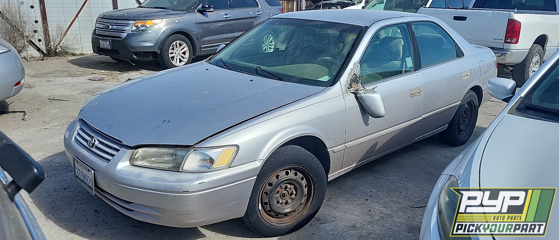 1997 TOYOTA CAMRY available for parts