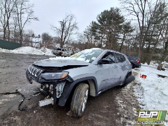2022 JEEP COMPASS partes disponibles