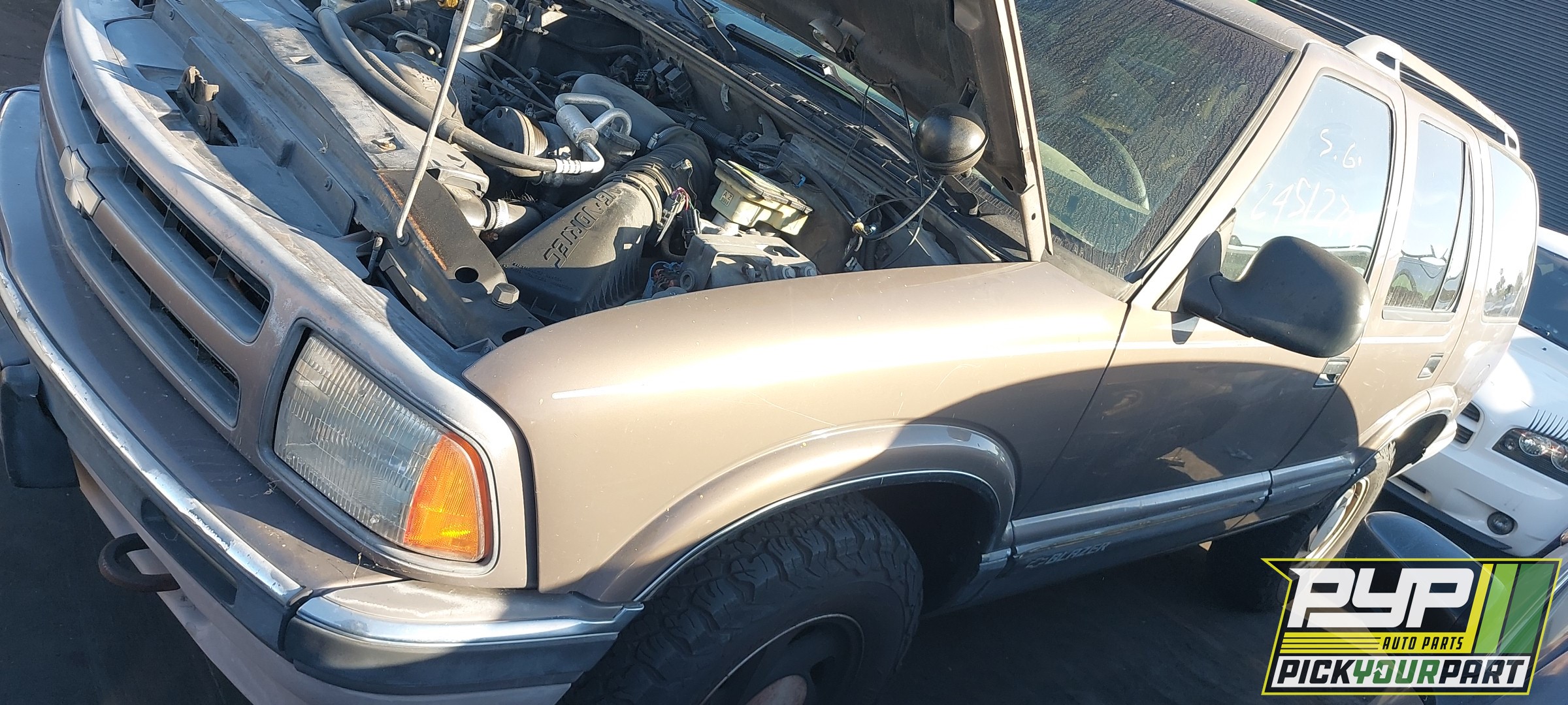 1997 CHEVROLET BLAZER available for parts