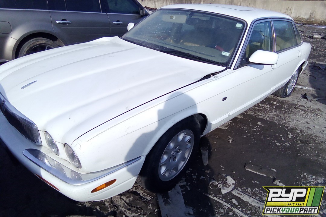 1998 JAGUAR XJ8 partes disponibles