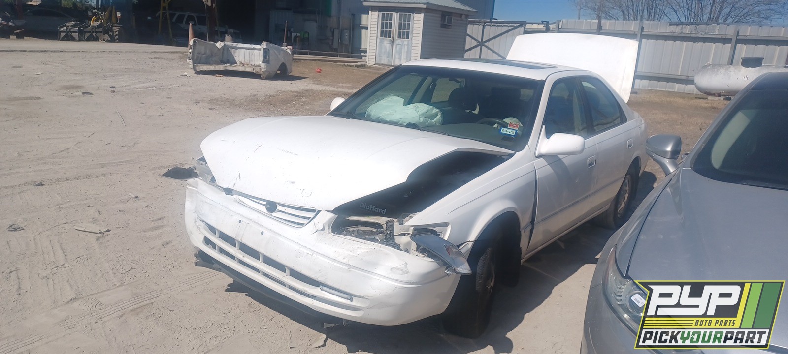 1999 TOYOTA CAMRY available for parts