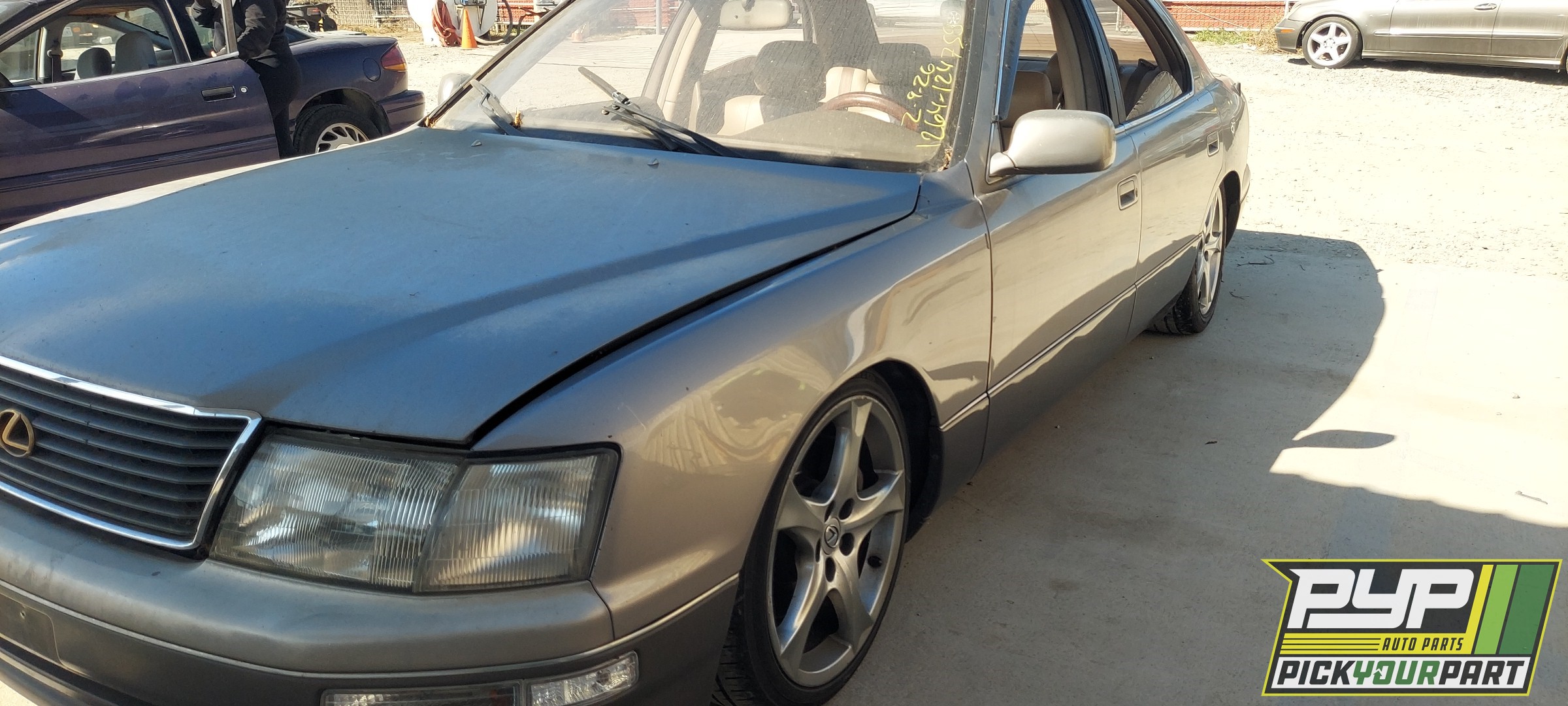 1995 LEXUS LS400 available for parts