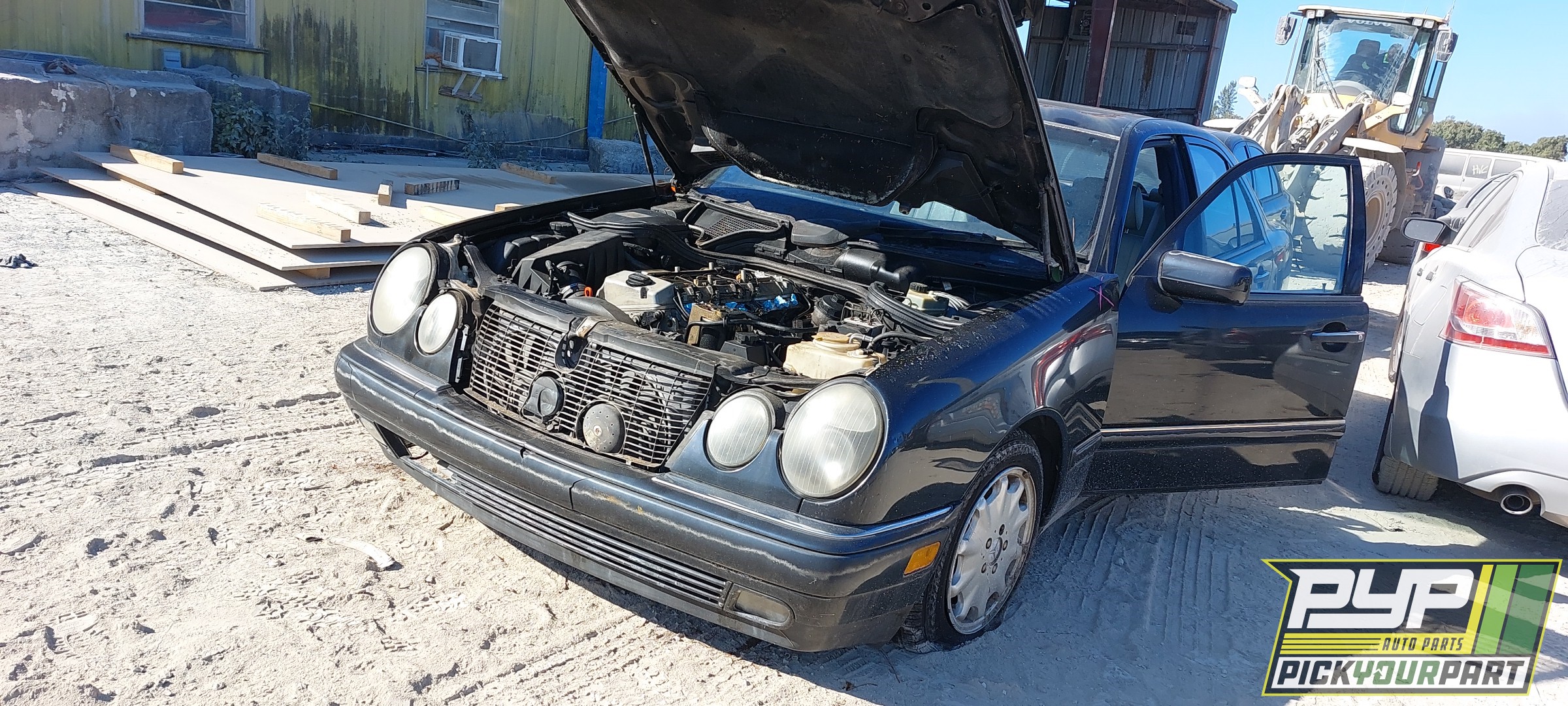 1998 MERCEDES-BENZ E300 partes disponibles