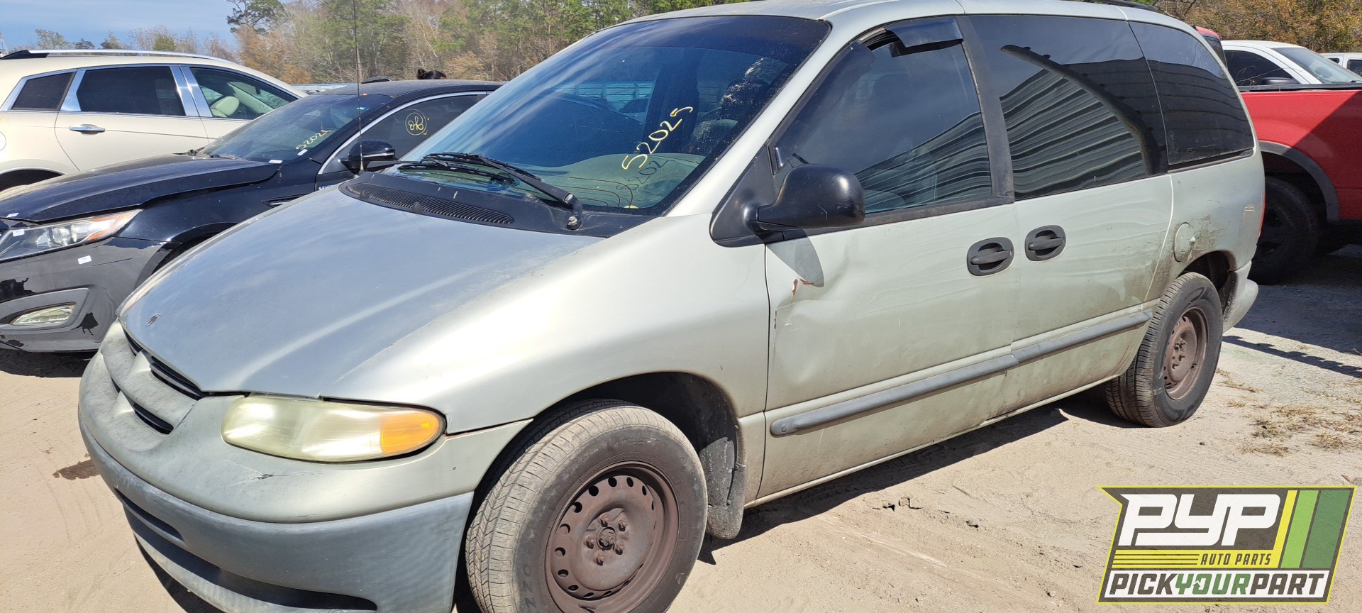 1999 DODGE CARAVAN available for parts
