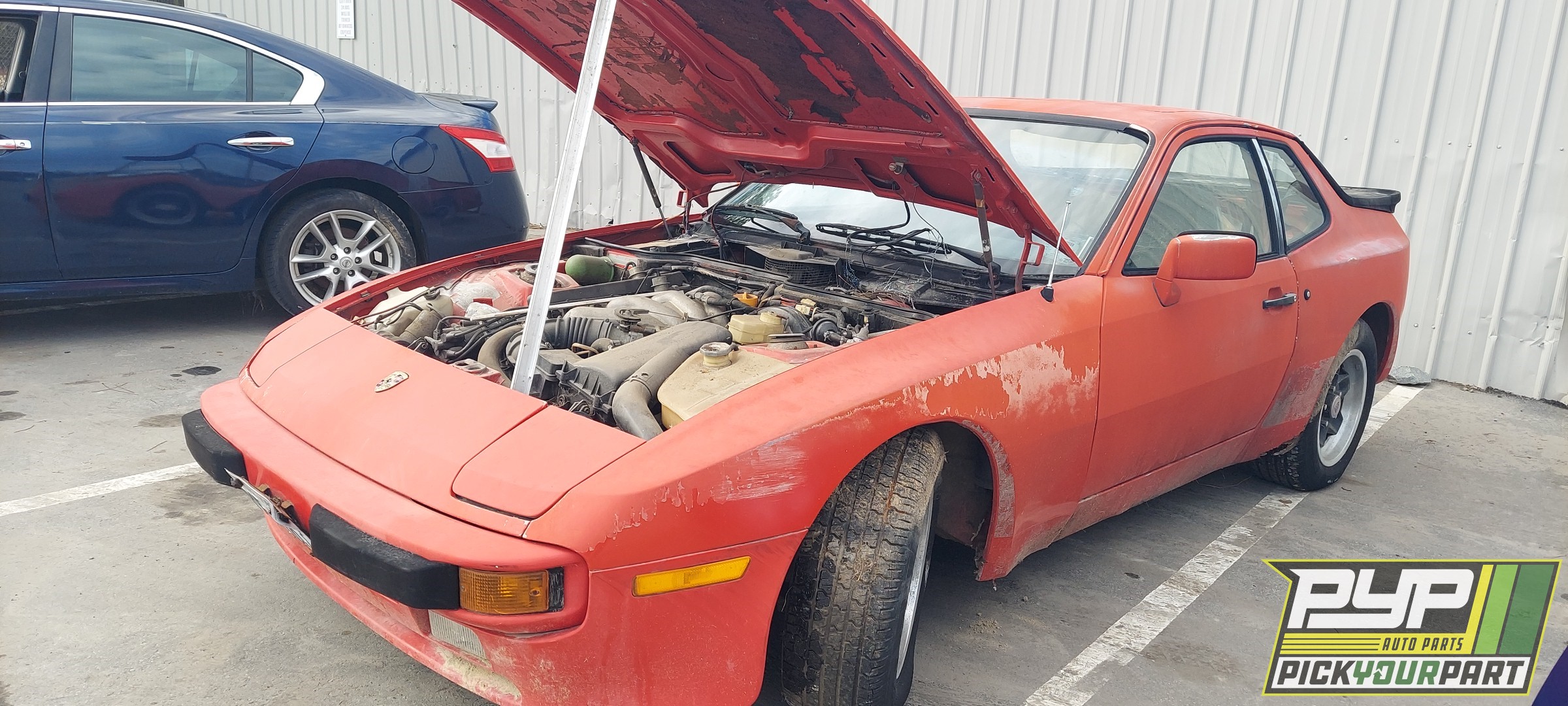 1983 PORSCHE 944 partes disponibles