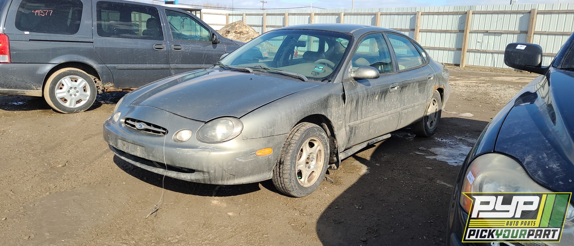 1998 FORD TAURUS available for parts